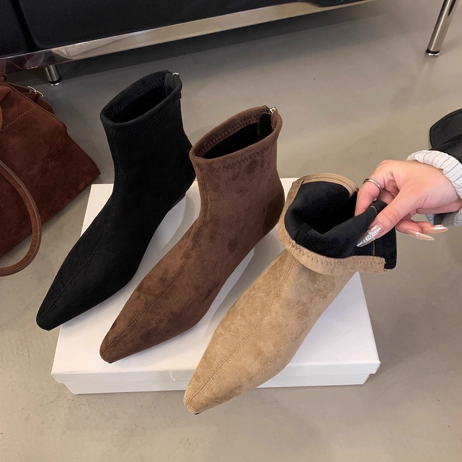 加绒面短靴子女2025年新款尖头粗跟中跟高跟短筒单靴瘦瘦靴时装靴,女鞋,时装靴,淘宝优惠券,粉丝福利购,淘宝优惠卷