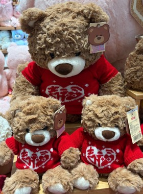 MINISO名创优品吉福特熊系列-新年红毛衣坐姿公仔