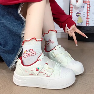 回力草莓板鞋秋冬女少女风厚底显高学生小白鞋可爱时尚魔术贴女鞋