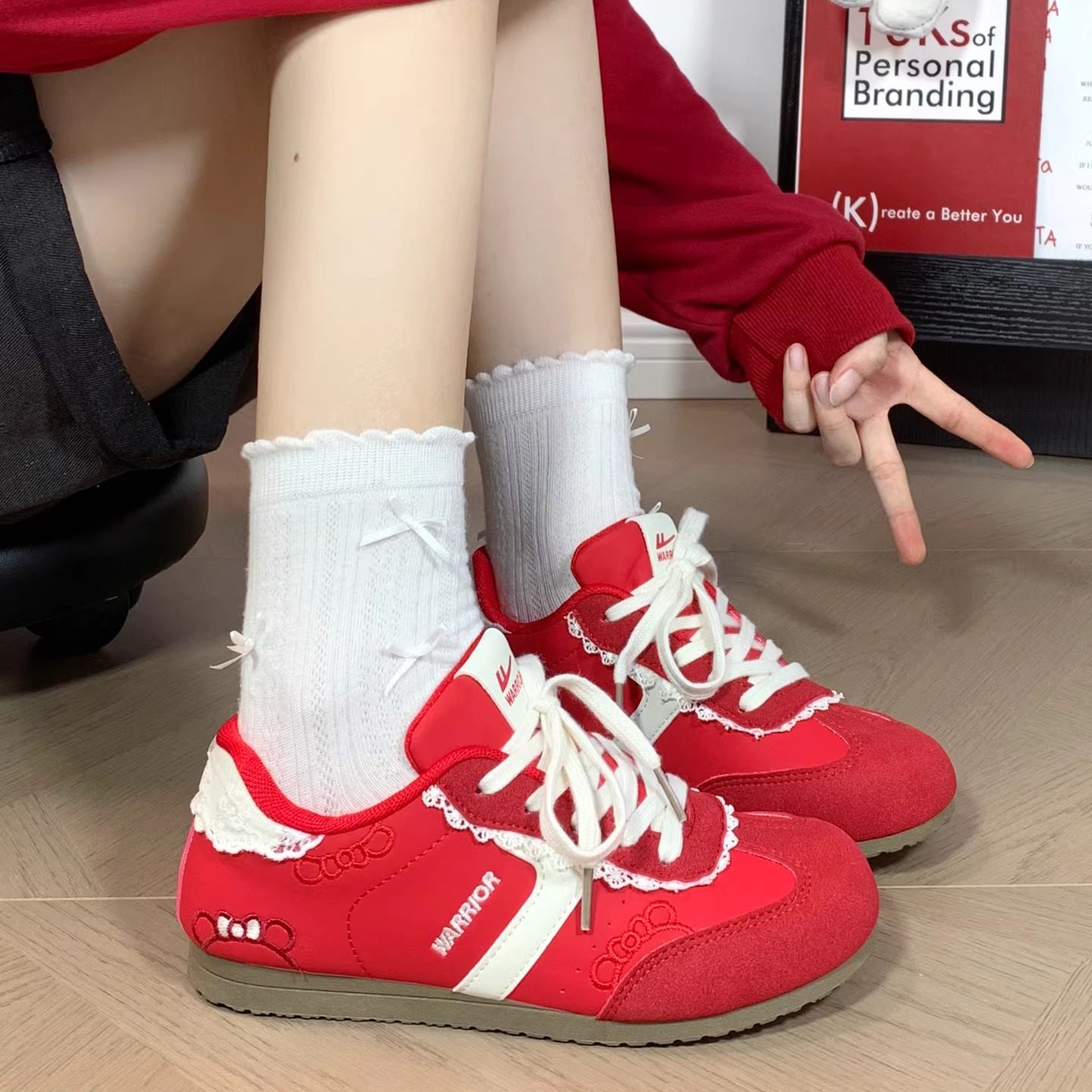 回力红色本命年德训鞋女2025新款平底百搭学生复古时尚休闲鞋子潮,女鞋,休闲板鞋,淘宝优惠券,粉丝福利购,淘宝优惠卷