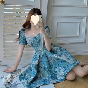 2026新款碎花连衣裙女夏法式气质收腰短裙小众蓬蓬裙设计感甜美泡