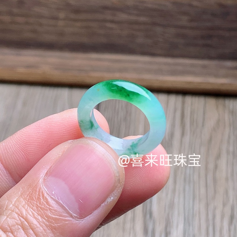 冰种白飘绿祖母绿玉石戒指指环