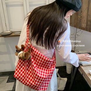 拉链闭合帆布包女红色格子百搭大容量单肩包休闲百搭通勤托特包