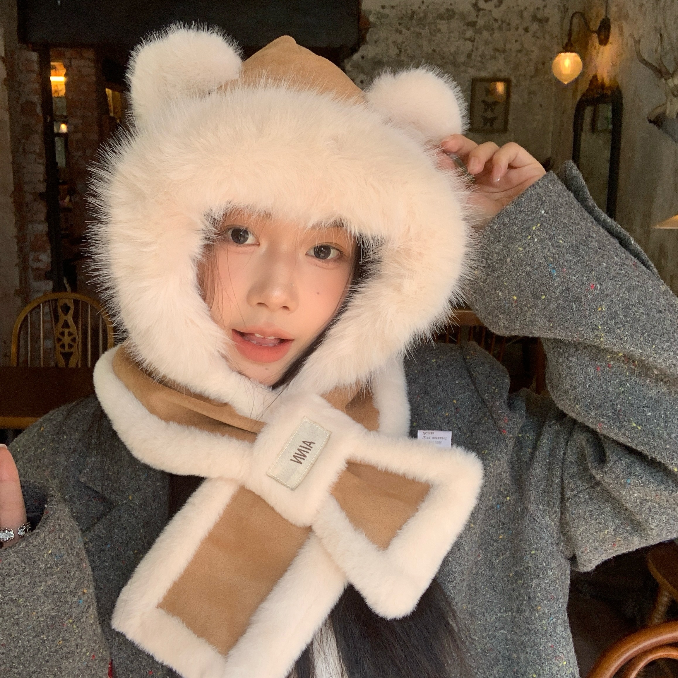 可爱熊熊陈奶奶保暖熊耳围帽一体