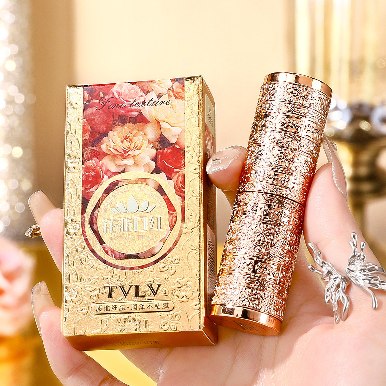tvlv水晶金箔变色花瓣口红 补水润护润而不腻滋润唇膜花瓣
