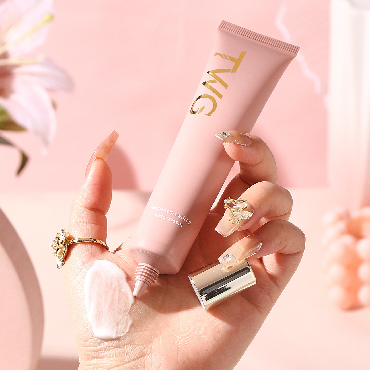 TWG焕颜露珠水凝露保湿轻薄遮瑕奶油肌爆水水凝霜修容素颜霜