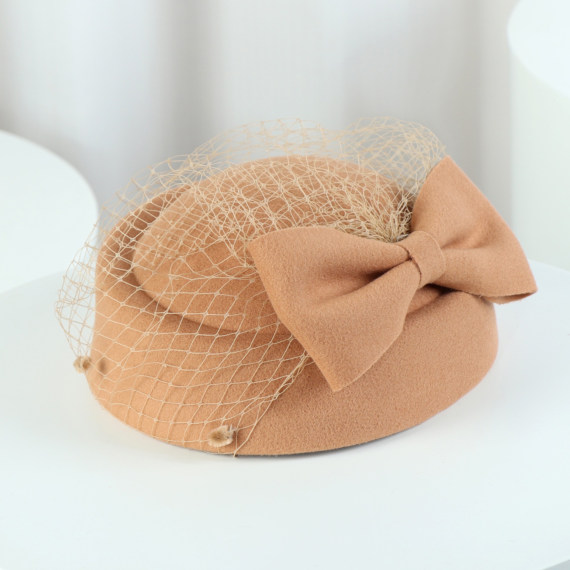 毛呢贝雷帽女法式小礼帽秋冬复古网纱蝴蝶结空半姐帽舞台表演帽子