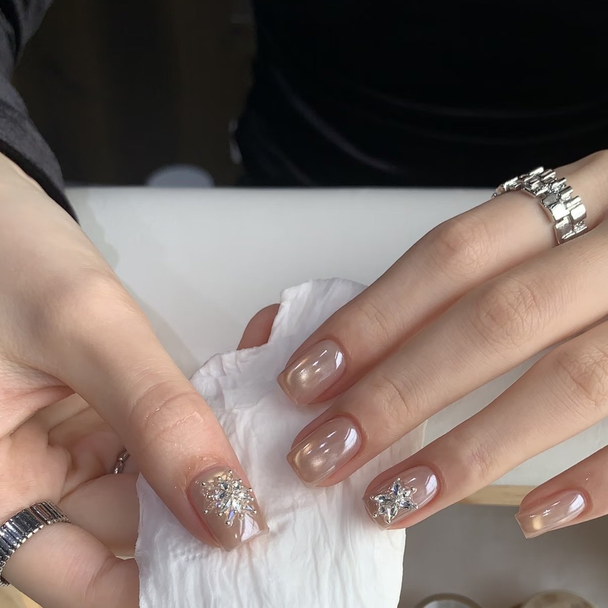 新年圣诞雪花钻显白极光粉纯手工定制穿戴甲成品假指甲贴片短款甲,彩妆/香水/美妆工具,美甲工具,淘宝优惠券,粉丝福利购,淘宝优惠卷