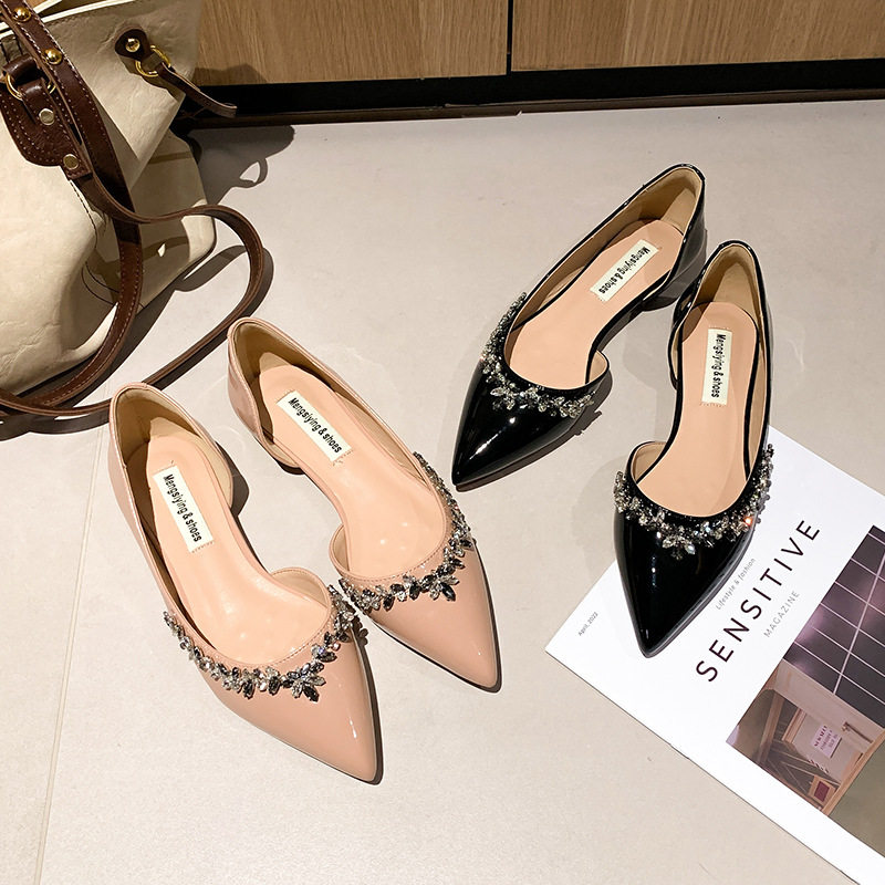 舒觅SUMI法式水钻内增高单鞋女春2026新款配裙子尖头浅口平底瓢鞋