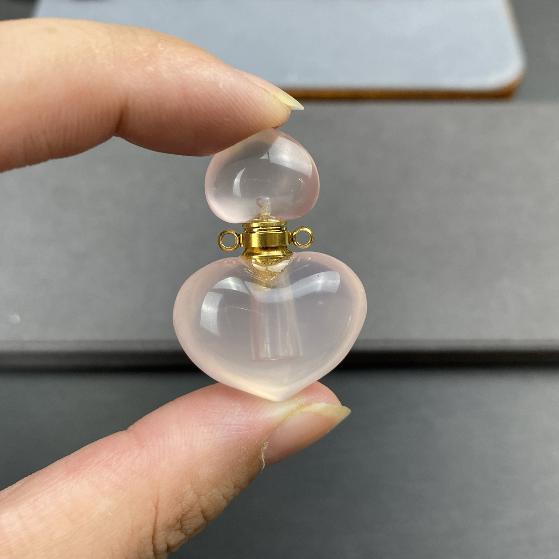 天然粉晶爱心香水瓶吊坠精油瓶项链女款锁骨链送女友闺蜜生日礼物