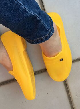 茂名嘉进888黄色胶鞋浅口工地干活经典老款式柔软黄色男士防水鞋