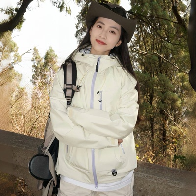 可定制羽绒冲锋衣三合一女户外2025新款防水小个子登山服男士外套