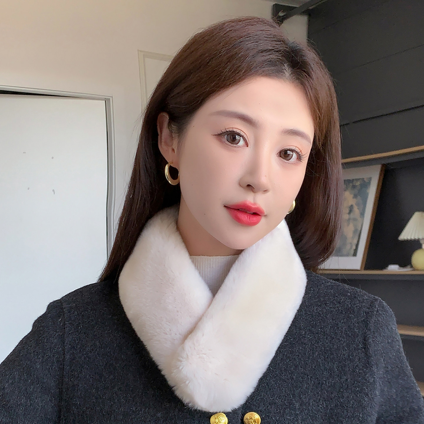 新款獭兔毛围巾女真毛皮草短款简约围脖保暖护颈时尚可爱韩版磁扣