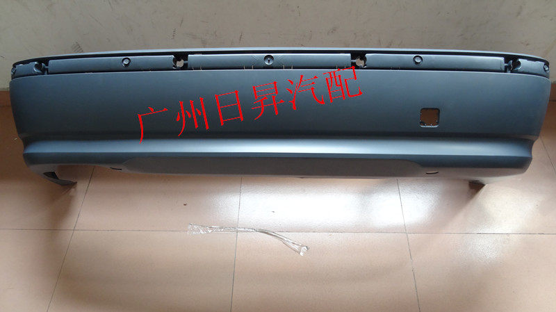 316I318I325I330I320I后保险杠