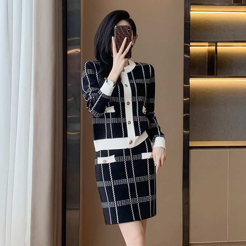 小香风时尚休闲套装秋冬一整套高级感洋气外穿显瘦毛衣裙子两件套