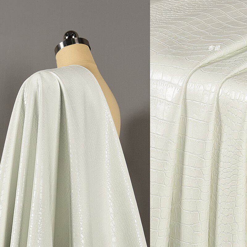 白色疯狂鳄鱼皮大纹理柔软皮料 微亮光款光滑仿皮革设计师面料