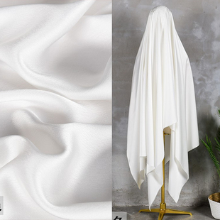 本白色双层醋酸缎仿真丝绸缎面料连衣裙吊带设计布料顺滑光泽