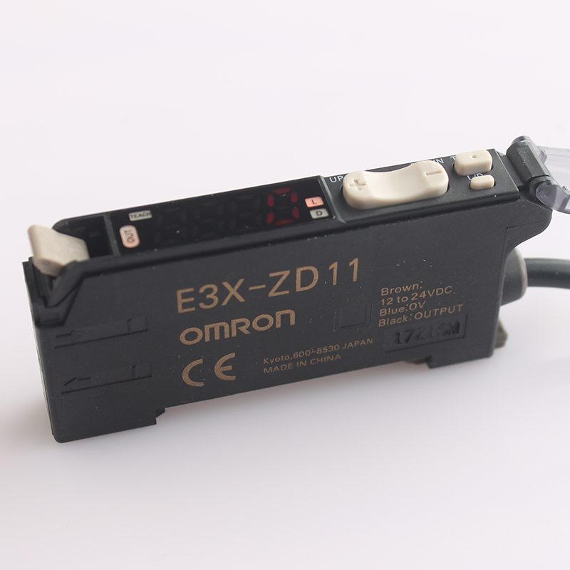 原装正品OMRON光纤放大器E3X-ZD11欧姆龙传感器电眼光纤传感器