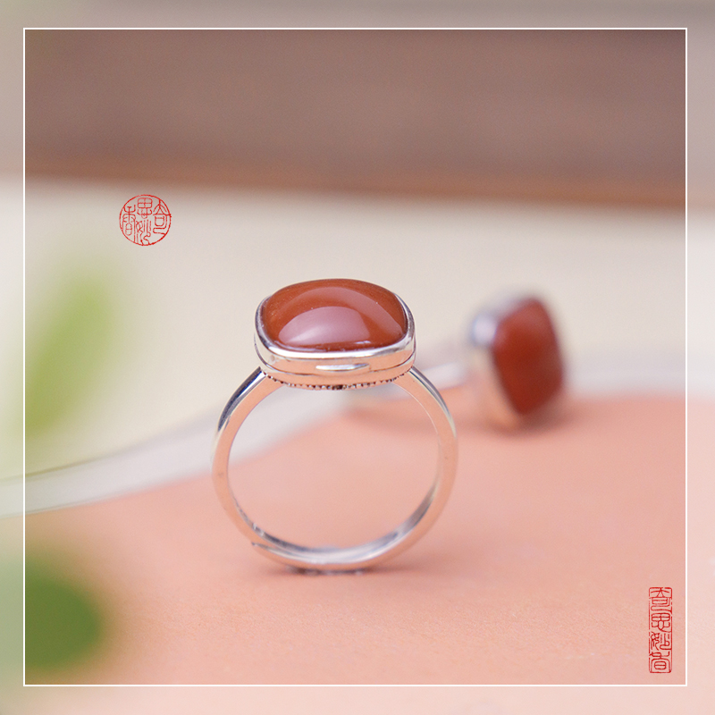 南红香囊镂空戒指赠佩戴香薰香片