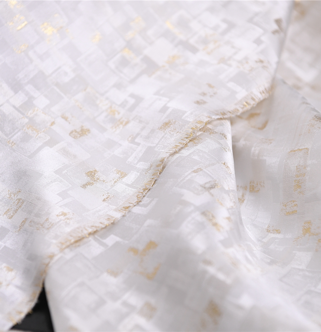 鎏金砌 中式传统如意花纹织金描金提花缎19姆100丝138宽 设计师