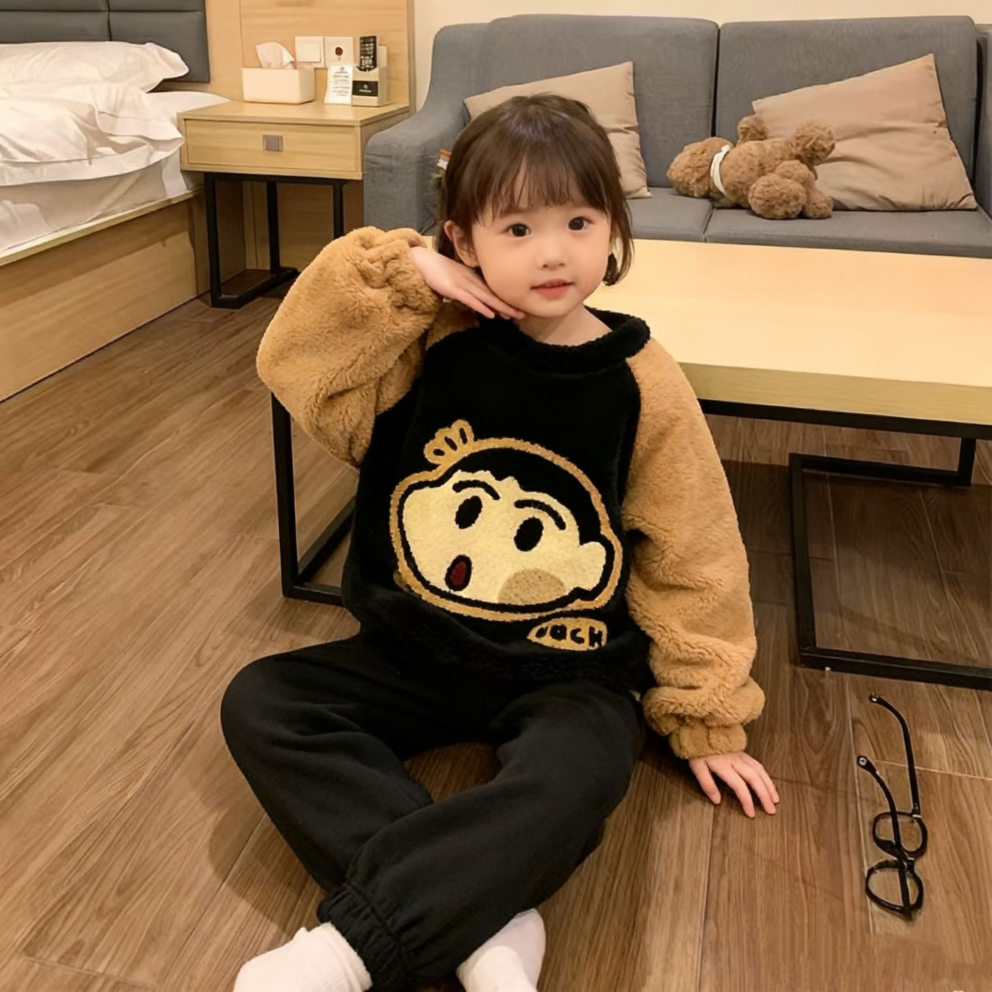 秋冬季新款儿童法兰绒睡衣男女孩中大童装珊瑚绒加厚家居服套装女