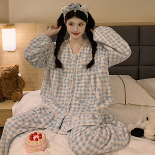 甜美卡通可爱法兰绒家居服 加厚保暖2025新款 珊瑚绒睡衣女款 秋冬季