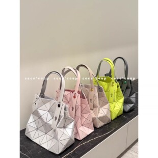 时髦新宠 26ss 新品 小方盒菱格手提单肩托特包 挖到宝了