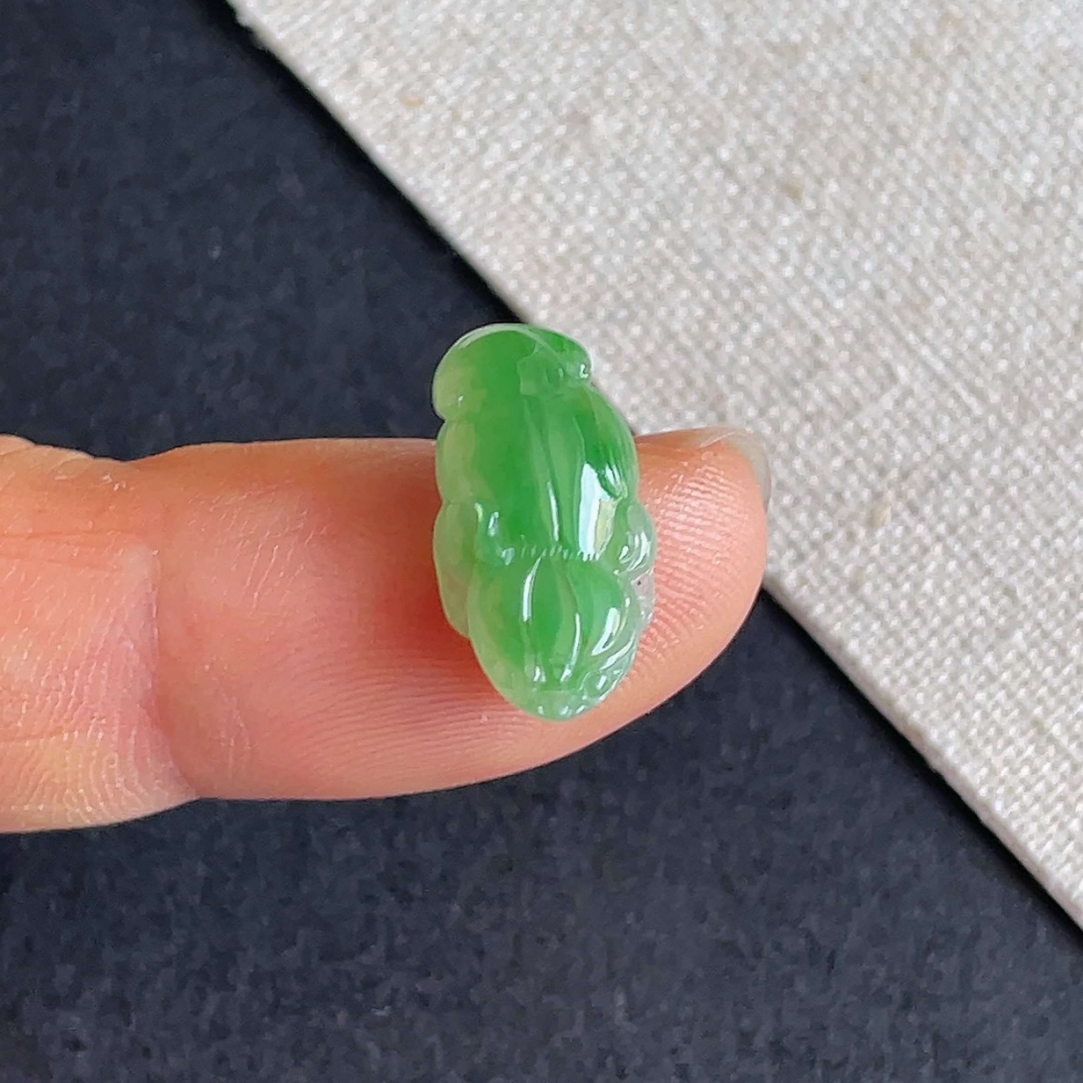 缅甸天然翡翠冰糯种阳绿貔貅戒面 裸石带a货鉴定证书～金晶翡翠