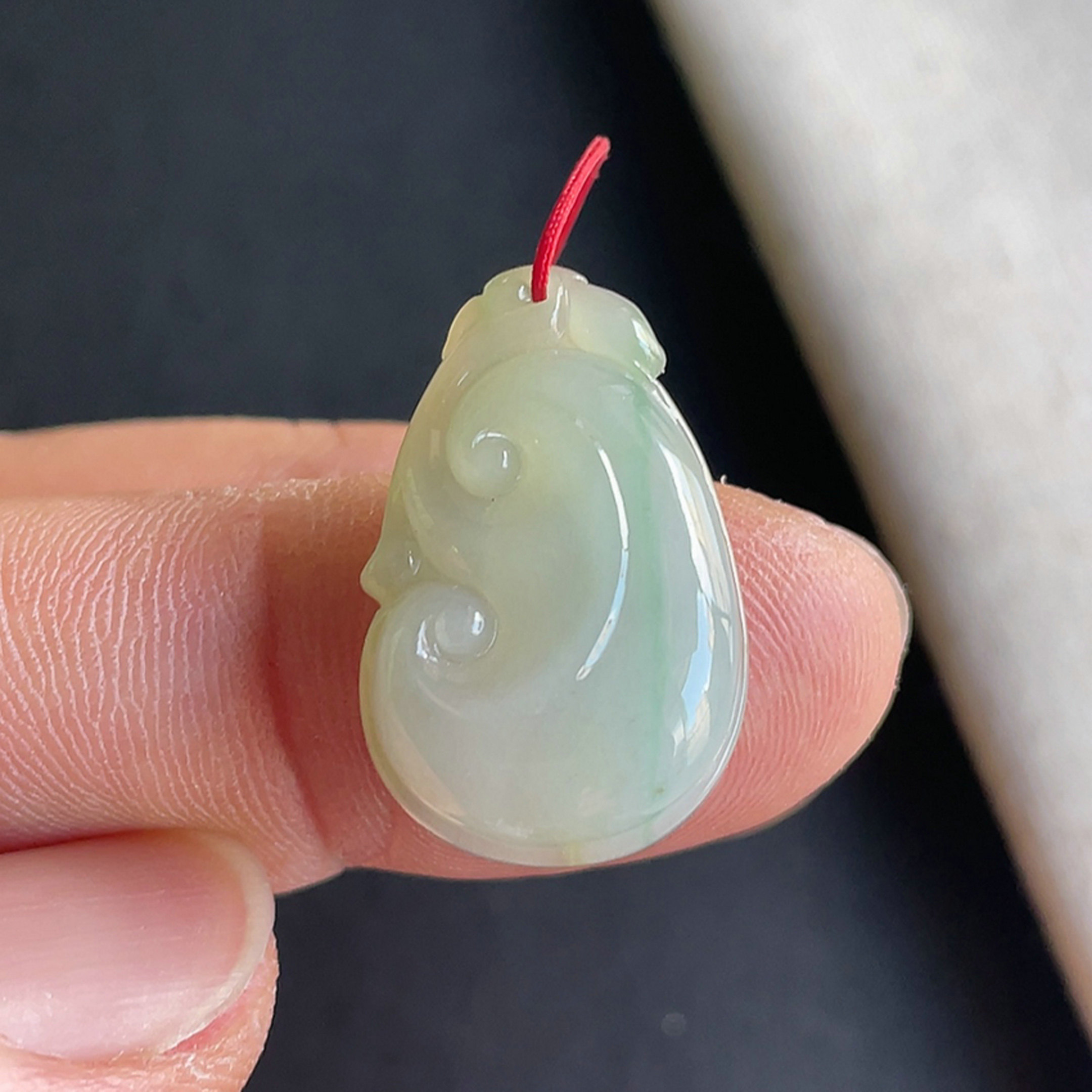 1021-3飘阳绿如意吊坠老坑天然玉石翡翠A货送证书~金晶翡翠