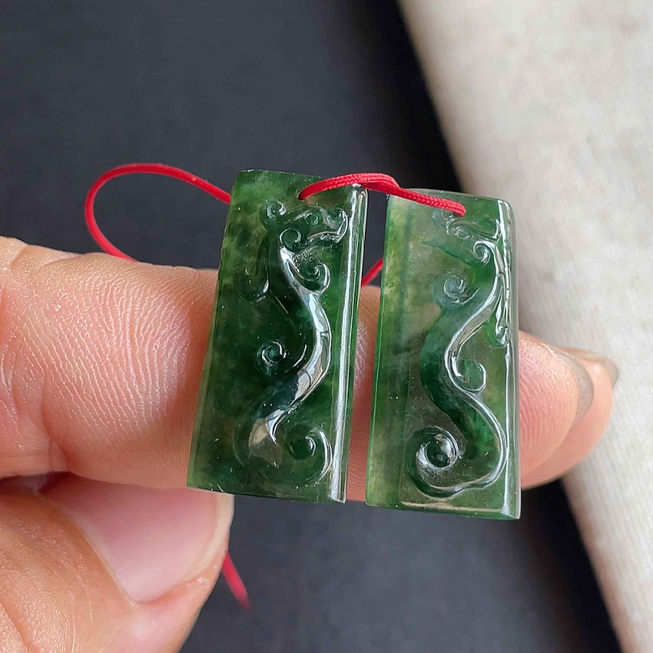 1021-6冰种辣绿龙凤牌吊坠一对老坑天然翡翠A货送证书~金晶翡翠