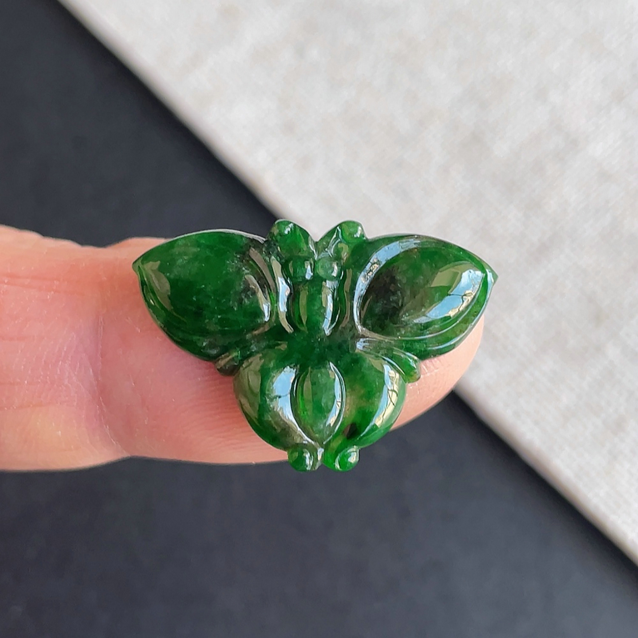 冰种翡翠辣绿蝴蝶天然玉石a货