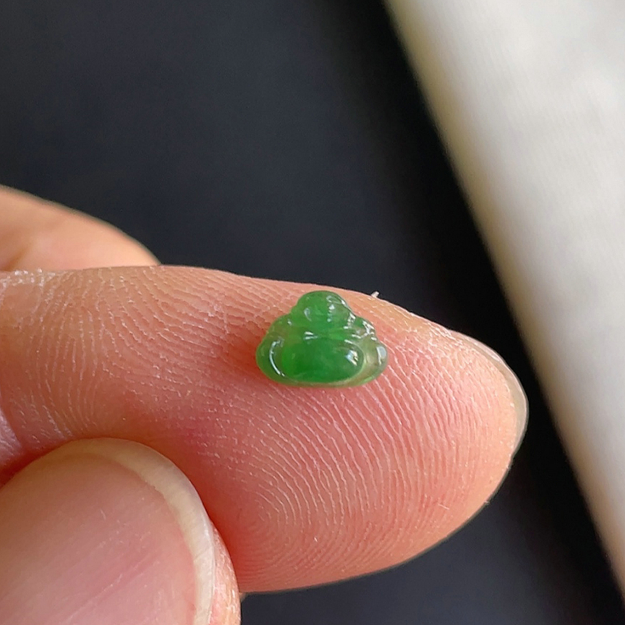 老坑冰种阳绿佛公戒面天然玉石