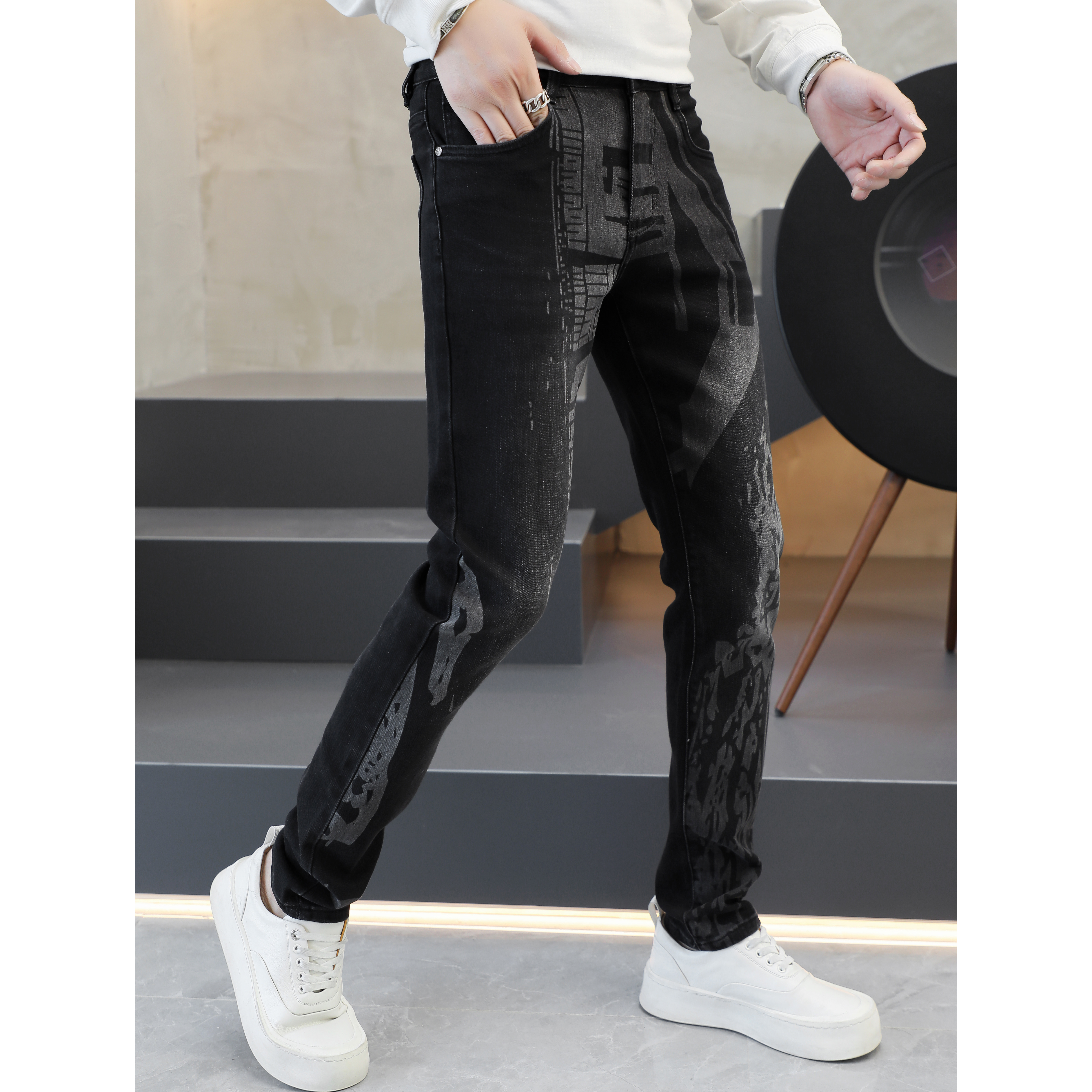 2025秋冬新款高品质修身弹力怀旧印花男士小直筒牛仔裤25372P140,商品下架区,钱塘6018（原3088）