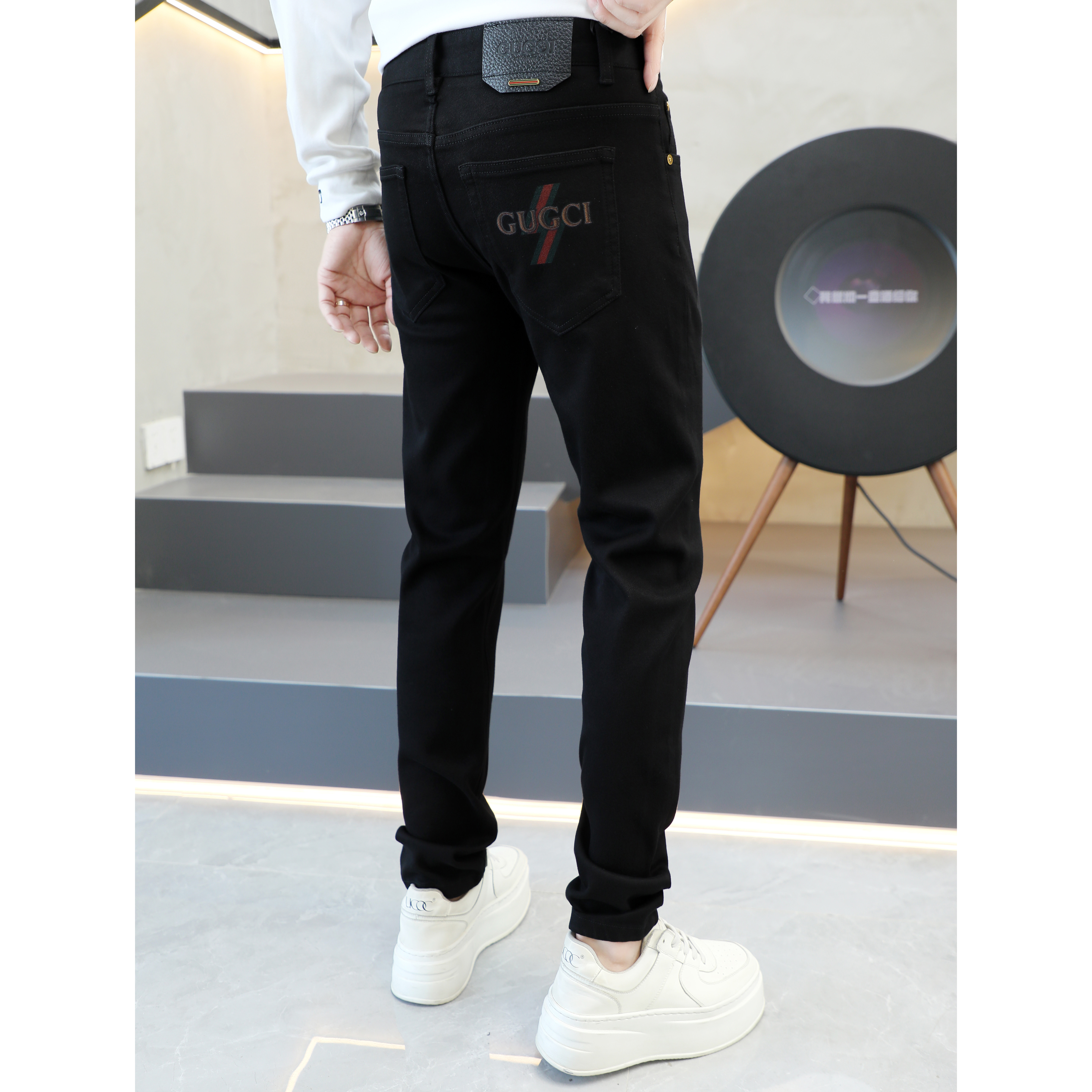 2025秋冬新款高品质修身弹力印花男士小直筒牛仔裤57203P135,男装牛仔裤,钱塘6018（原3088）