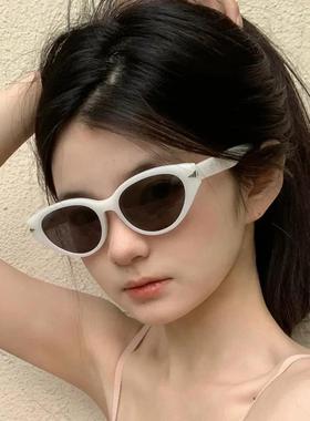 2024新款米白色墨镜女潮夏季俏皮凹造型猫眼太阳镜显脸小防晒眼镜