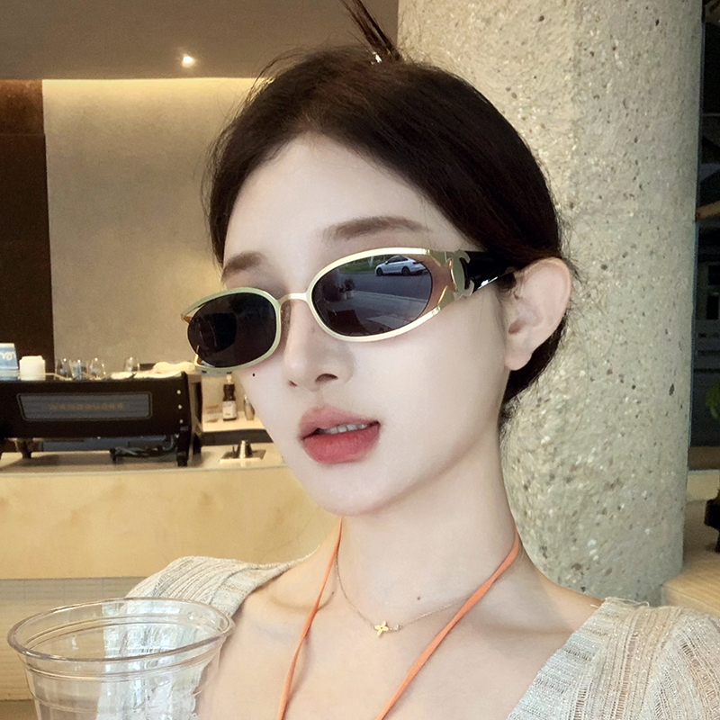 欧美小香风椭圆复古金属墨镜女小脸2025新款夏季凹造型防晒太阳镜