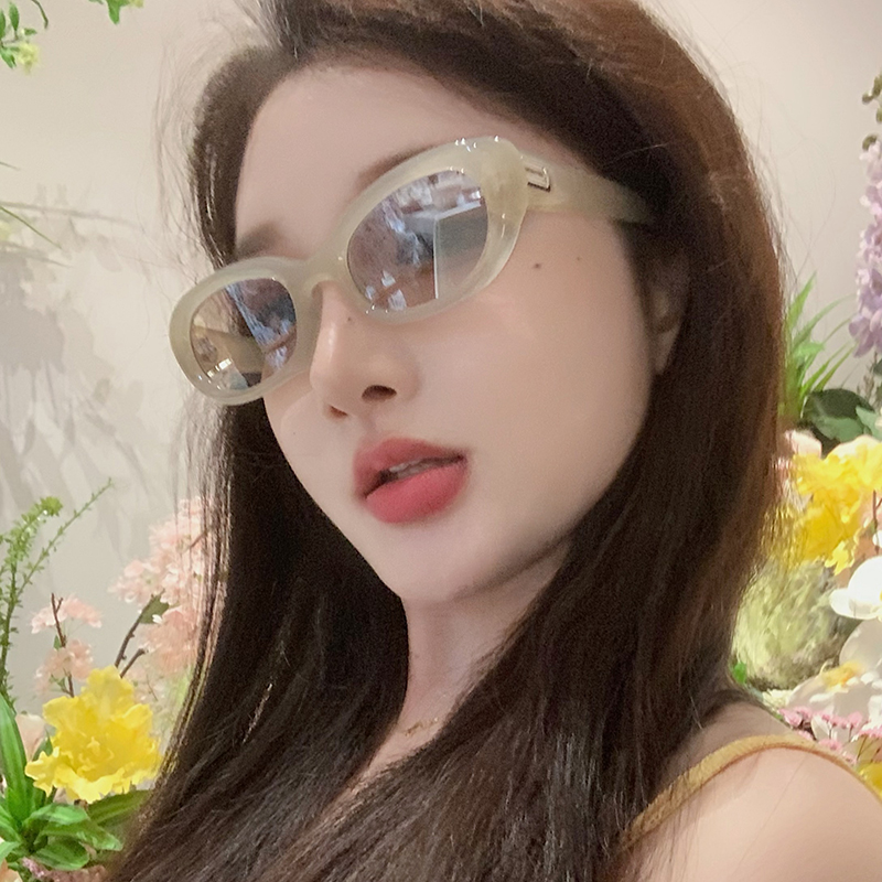 网红同款防紫外线GM墨镜显瘦百搭