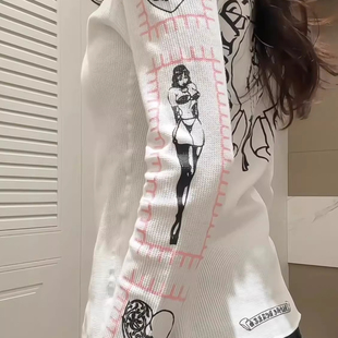 美式高街梵文长袖T恤女2026年春秋白色修身收腰打底衫内搭上衣潮