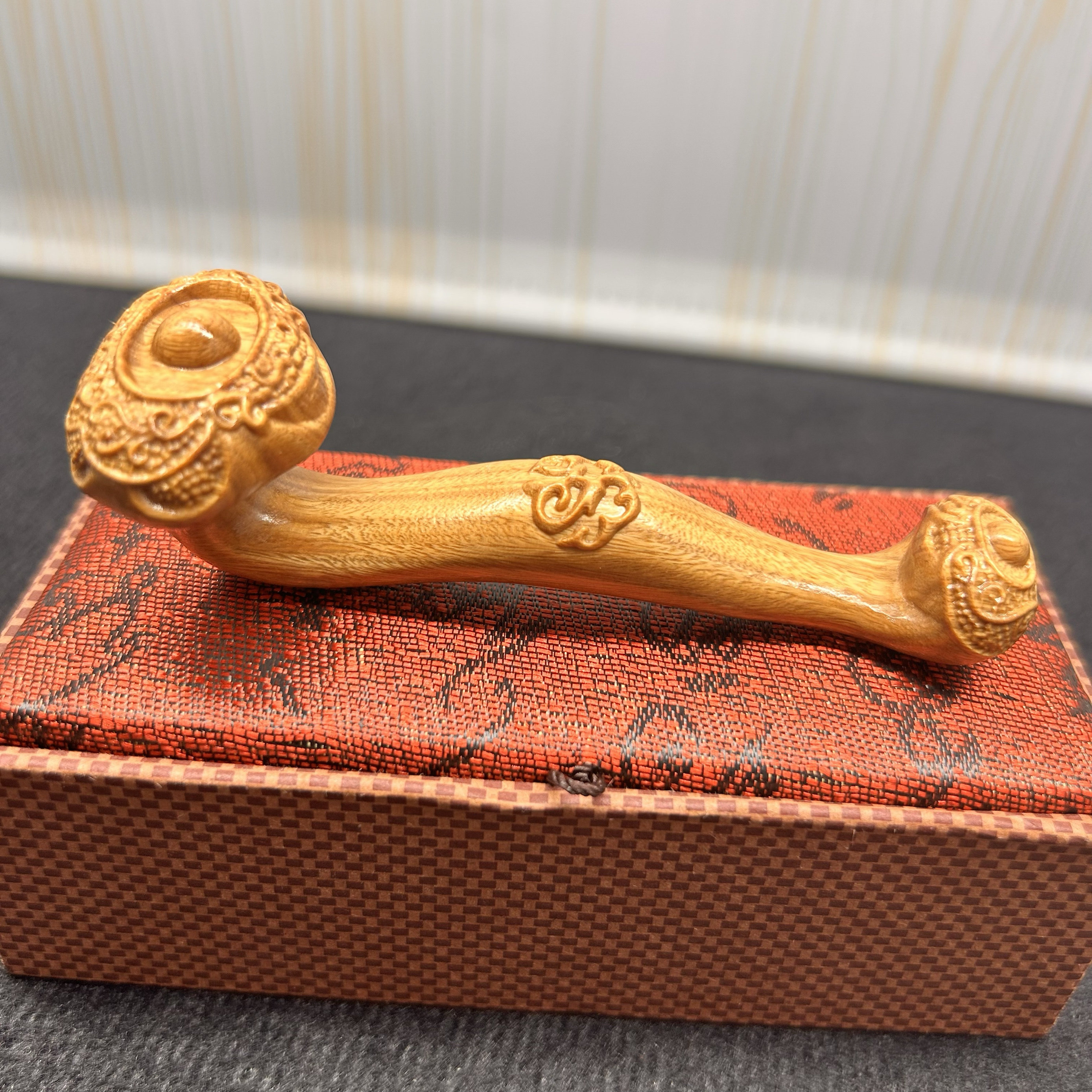 绿檀木雕工艺品如意摆件