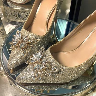 香槟色婚纱两穿蝴蝶结水晶新娘鞋