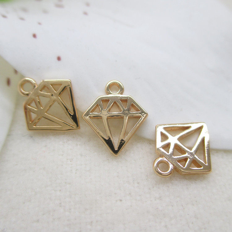 diy金属饰品配件材料 黄铜24K包金镀金立体钻石型手链挂坠在类目 饰品/流行首饰/时尚饰品新, DIY配件, 其他DIY饰品配件中 - 来自Buy2taobao.com提供专业的淘宝代购服务