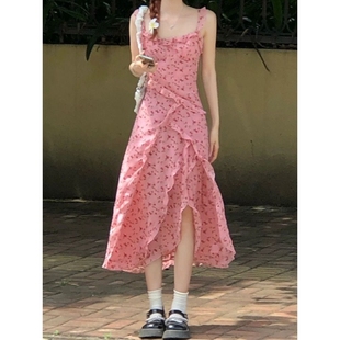 粉色吊带碎花连衣裙女夏季 显瘦收腰长裙子 2025年新款 仙女气质修身