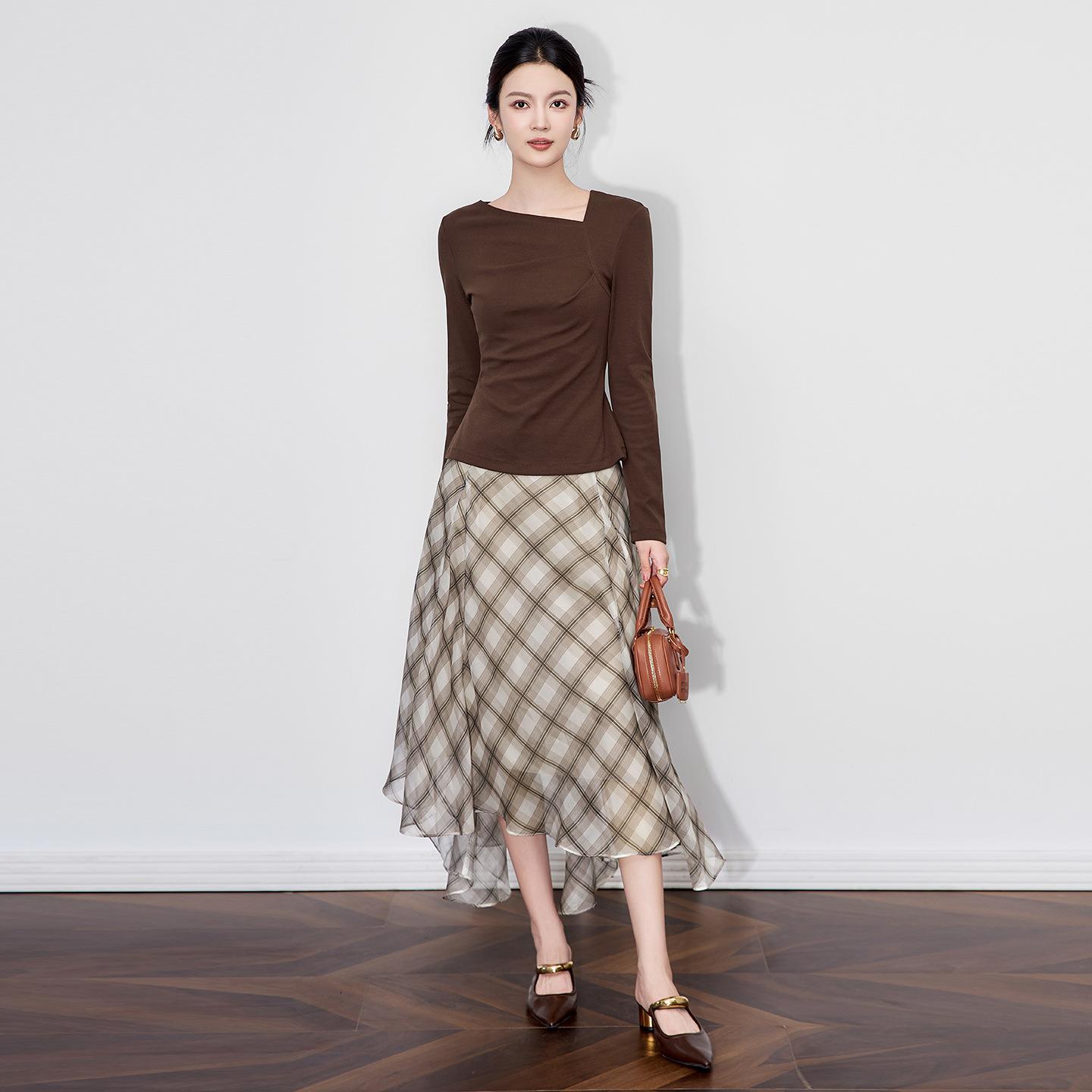 设计感斜肩修身针织衫+格纹印花半身裙两件套女秋款女款秋冬