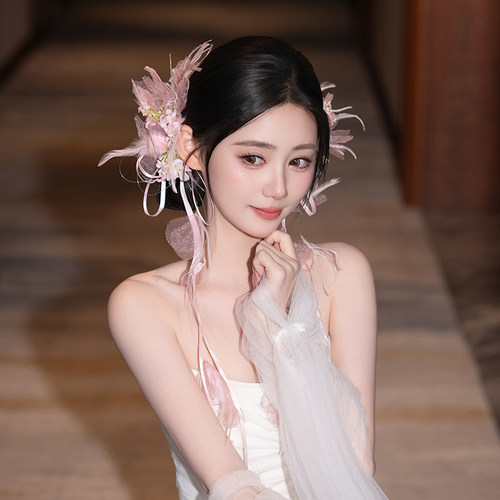 粉色超仙新娘头饰小众甜美