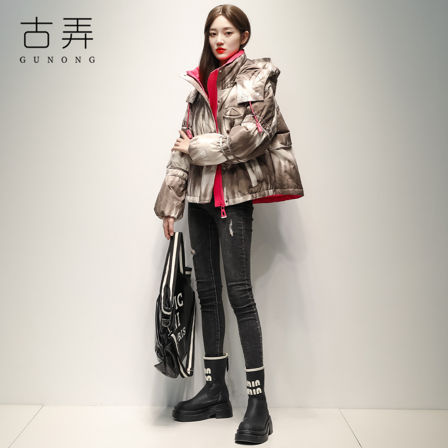 高端潮牌时尚渐变色短款羽绒服女2025冬季新款拼接设计感保暖外套