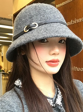 高级感灰色含羊毛皮带扣礼帽女秋冬千金风留洋渔夫帽子赫本风盆帽