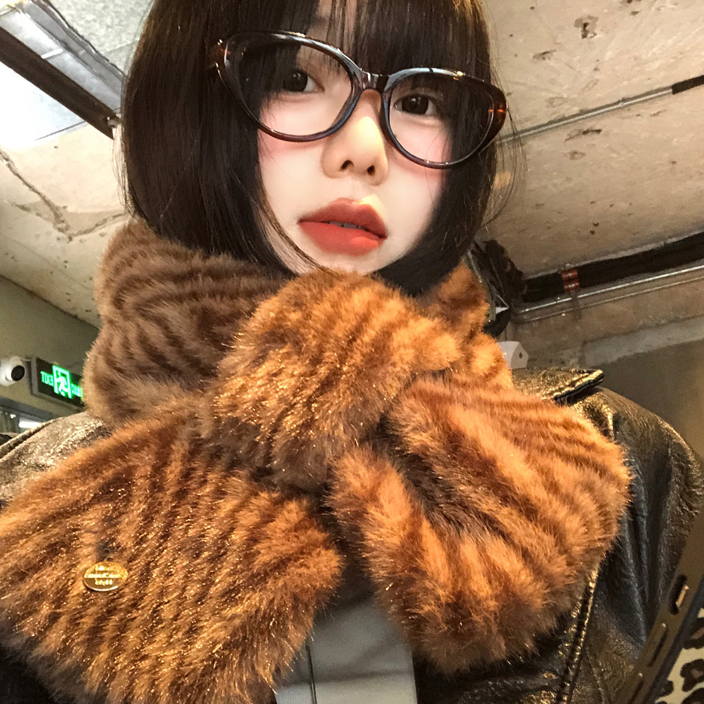 高级感条纹仿貂毛交叉小围脖女冬季加厚保暖防寒护颈毛绒气质围巾,服饰配件/皮带/帽子/围巾,围巾/丝巾/披肩,淘宝优惠券,粉丝福利购,淘宝优惠卷