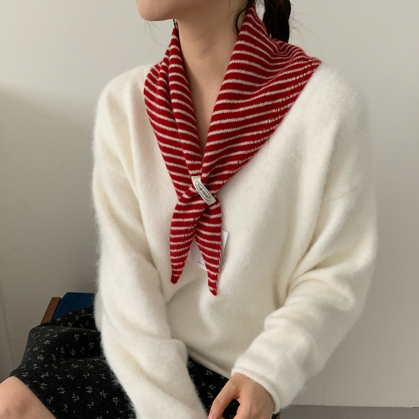 韩版红色条纹针织三角巾披肩女秋冬季时尚百搭保暖围巾小坎肩围脖