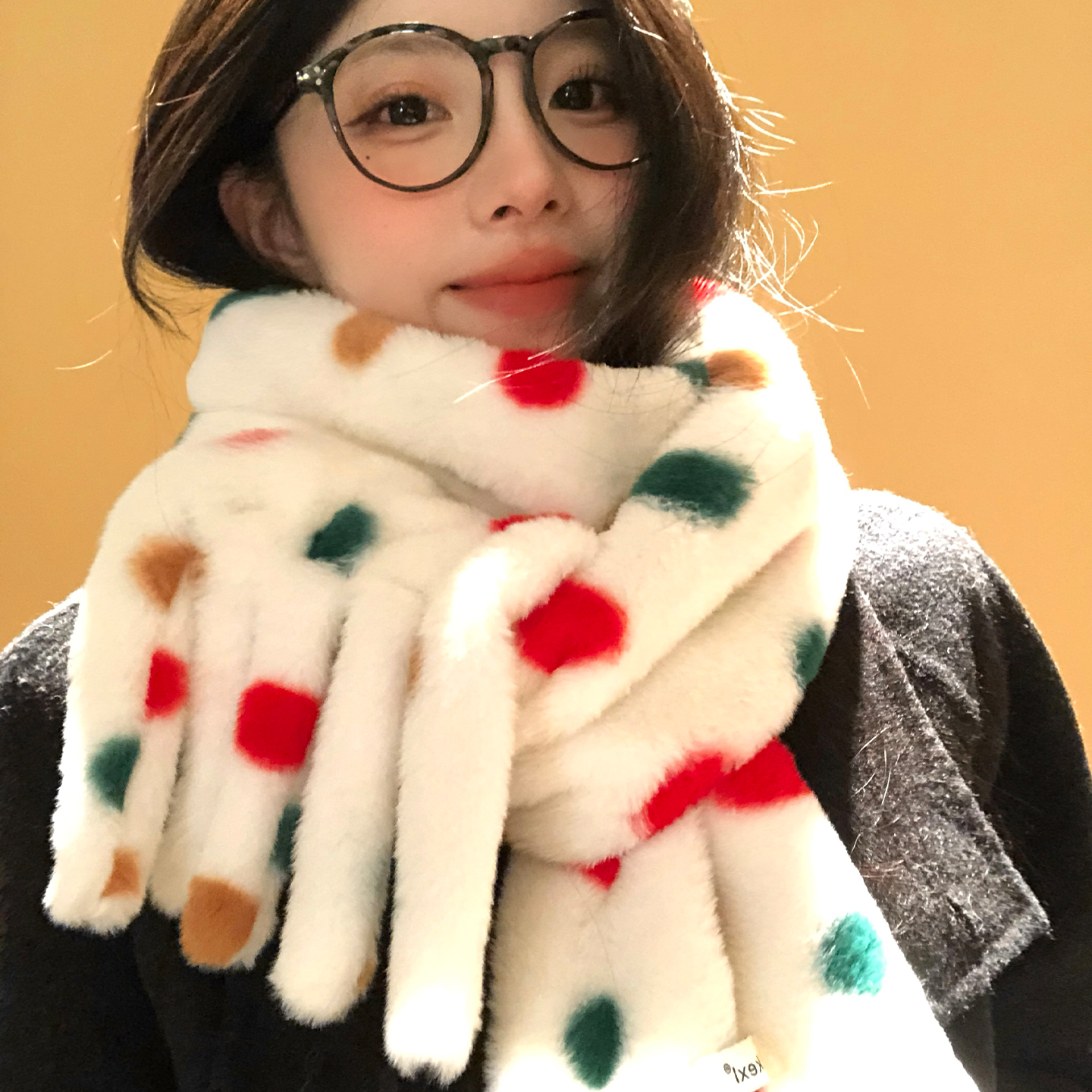 多巴胺彩色波点毛绒围巾女冬季