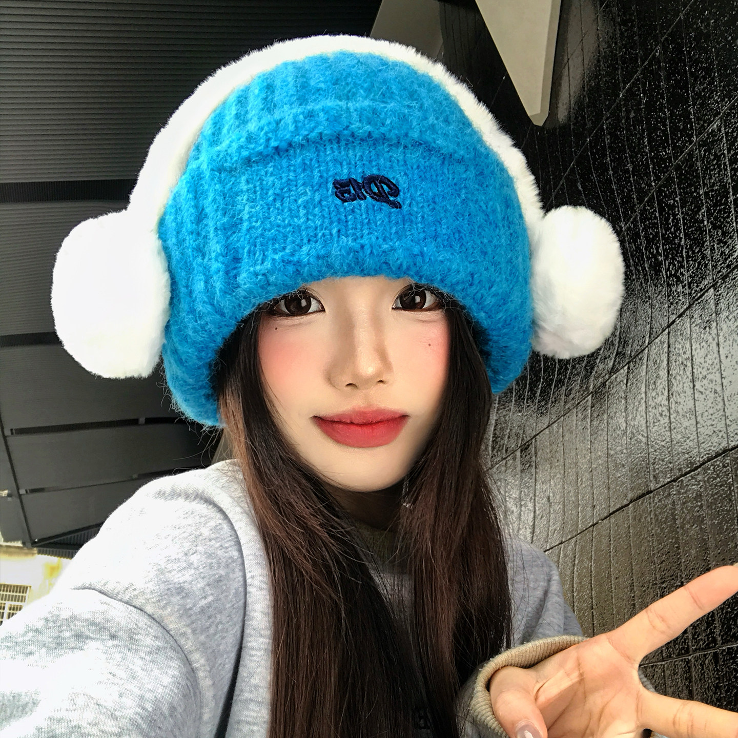 毛绒耳罩蓝色针织包头帽女冬季加厚保暖大头围显脸小护耳毛线帽子